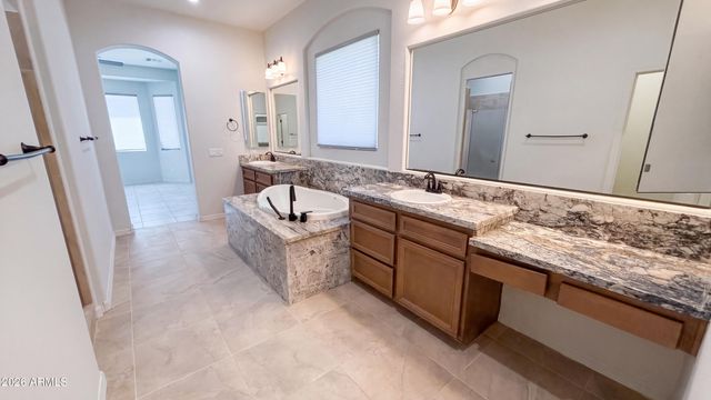 18112 W MOUNTAIN SAGE Drive, Goodyear, AZ 85338