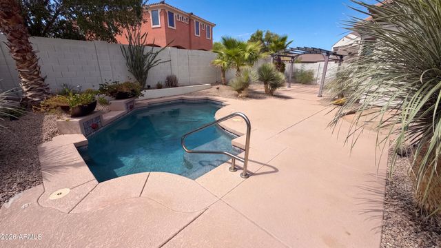 18112 W MOUNTAIN SAGE Drive, Goodyear, AZ 85338