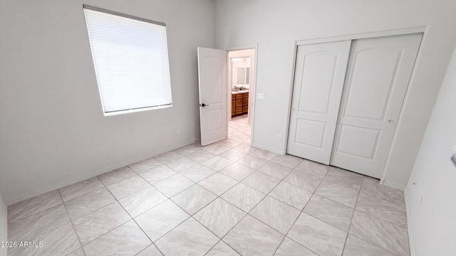 18112 W MOUNTAIN SAGE Drive, Goodyear, AZ 85338