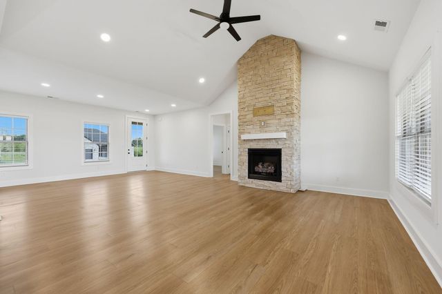 210 Carhartt Drive, Richmond, KY 40475