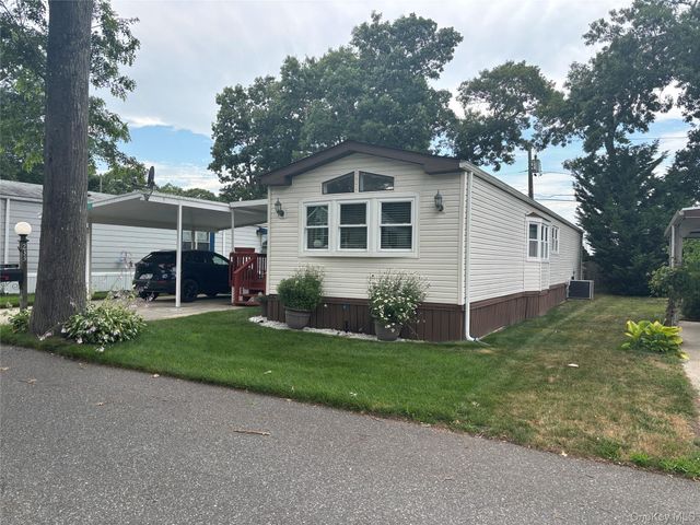 1661 Old Country Road 233, Riverhead, NY 11901