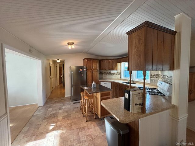 1661 Old Country Road 233, Riverhead, NY 11901