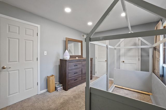 642 Omega Drive, Crown Point, IN 46307