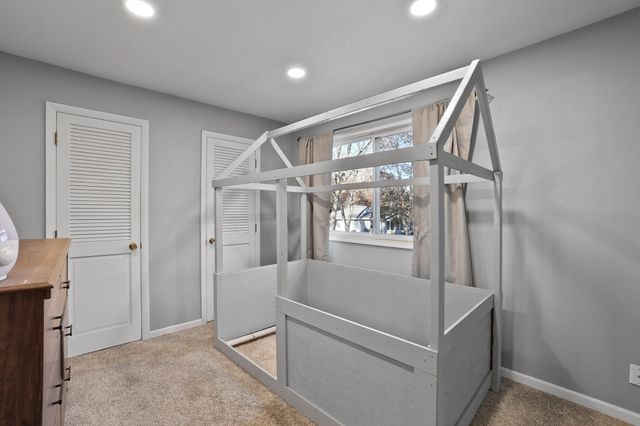 642 Omega Drive, Crown Point, IN 46307