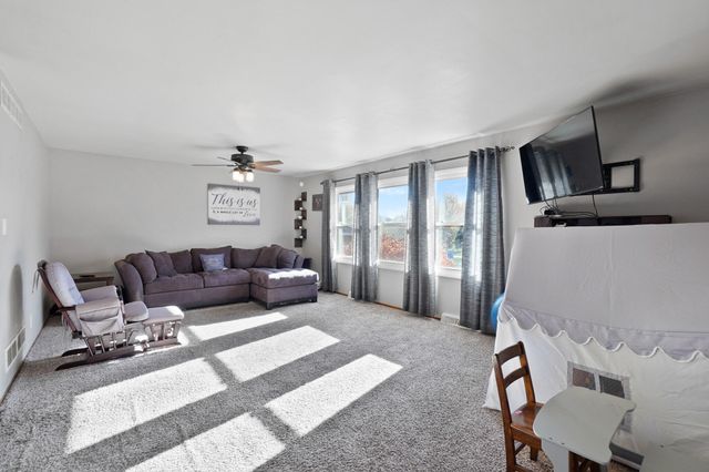 642 Omega Drive, Crown Point, IN 46307