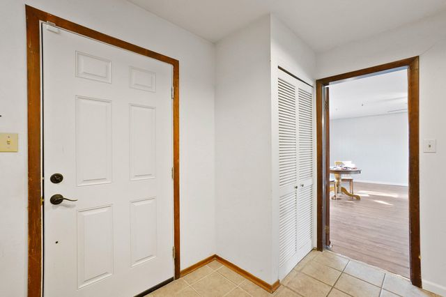 642 Omega Drive, Crown Point, IN 46307