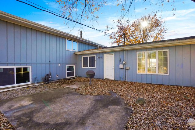 642 Omega Drive, Crown Point, IN 46307