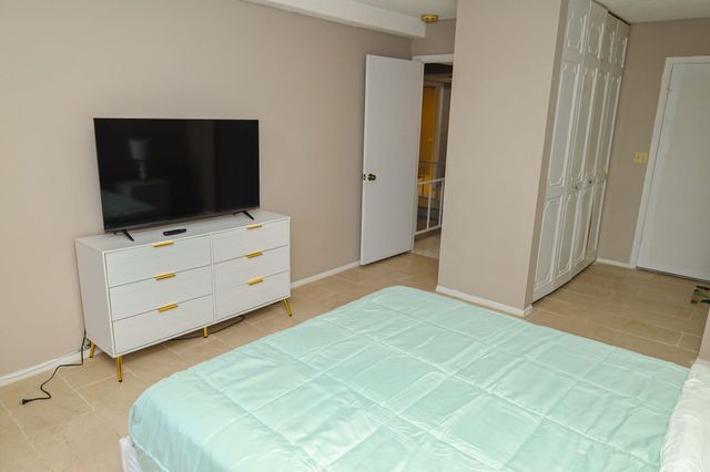3740 Inverrary Drive 2d, Lauderhill, FL 33319