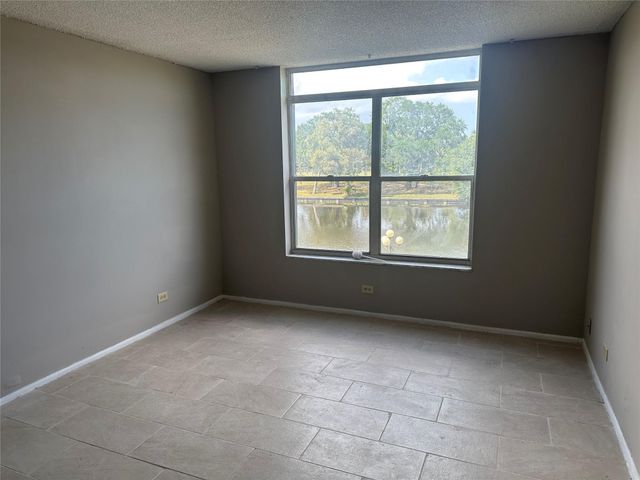 3740 Inverrary Drive 2d, Lauderhill, FL 33319