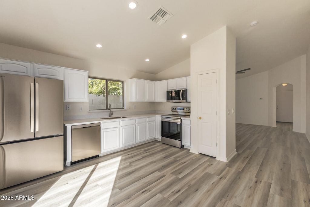 24208 N OASIS Boulevard, Florence, AZ 85132