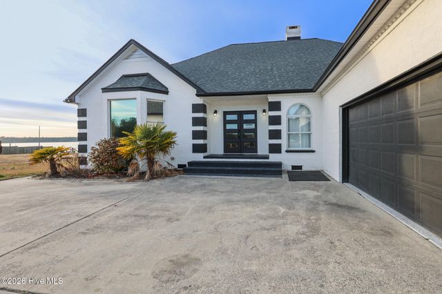 128 Gemstone Drive, Sneads Ferry, NC 28460