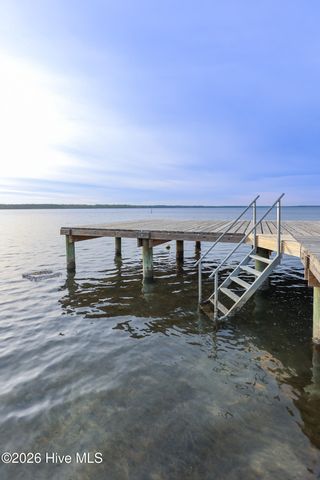 128 Gemstone Drive, Sneads Ferry, NC 28460