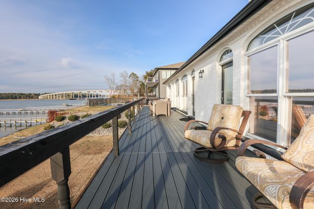 128 Gemstone Drive, Sneads Ferry, NC 28460