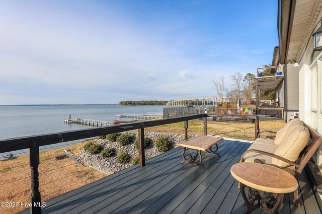 128 Gemstone Drive, Sneads Ferry, NC 28460