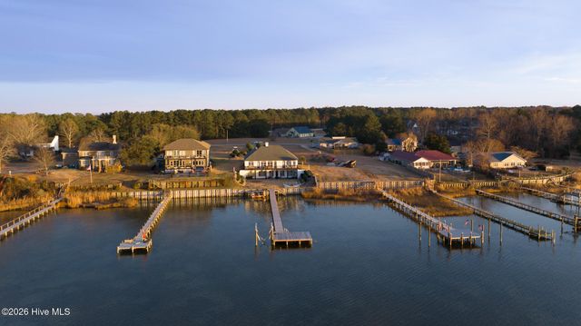 128 Gemstone Drive, Sneads Ferry, NC 28460