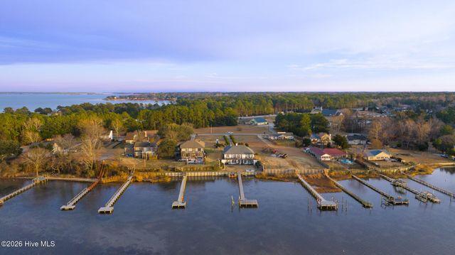 128 Gemstone Drive, Sneads Ferry, NC 28460