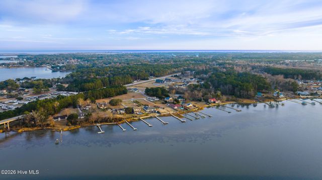 128 Gemstone Drive, Sneads Ferry, NC 28460