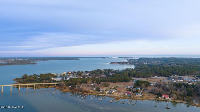 128 Gemstone Drive, Sneads Ferry, NC 28460