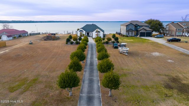 128 Gemstone Drive, Sneads Ferry, NC 28460
