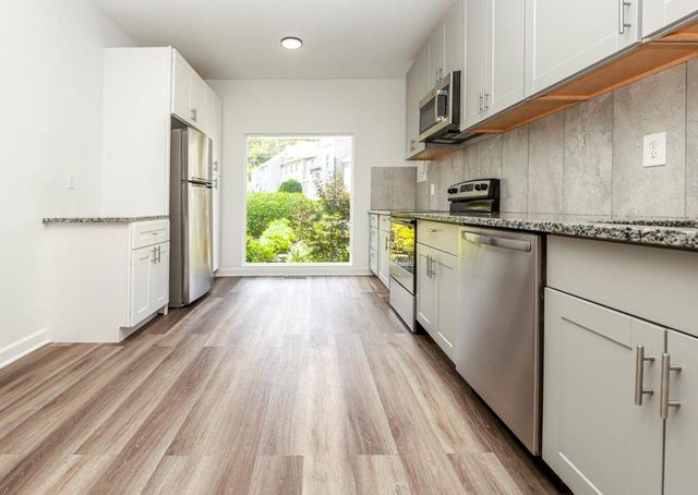 51 Nesbit Place, Alpharetta, GA 30022