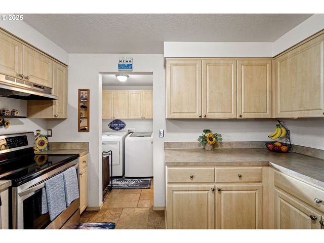 32968 CAMAS SWALE Rd, Creswell, OR 97426