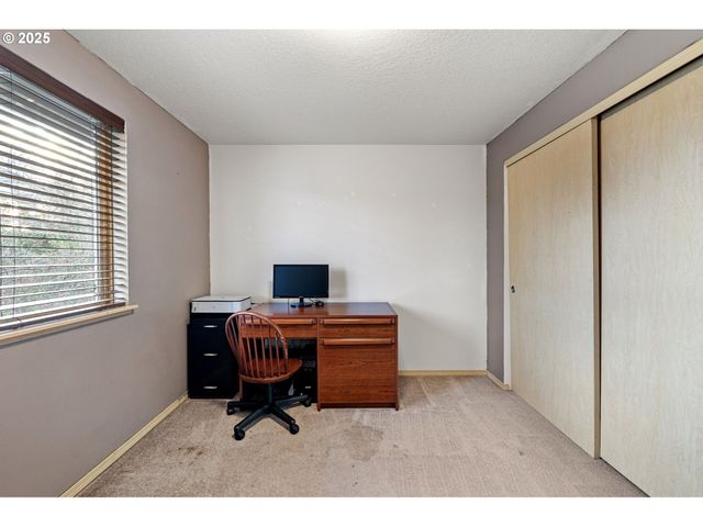 32968 CAMAS SWALE Rd, Creswell, OR 97426