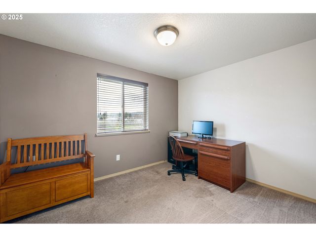 32968 CAMAS SWALE Rd, Creswell, OR 97426