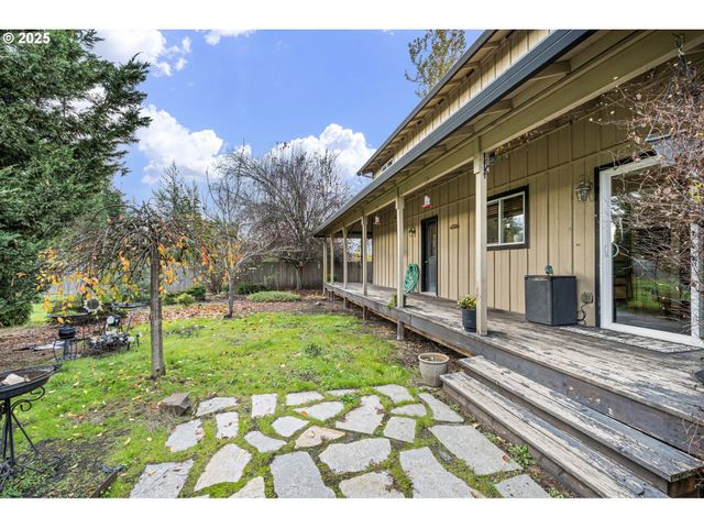 32968 CAMAS SWALE Rd, Creswell, OR 97426