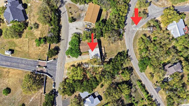 1268 Lakeside, Canyon Lake, TX 78133