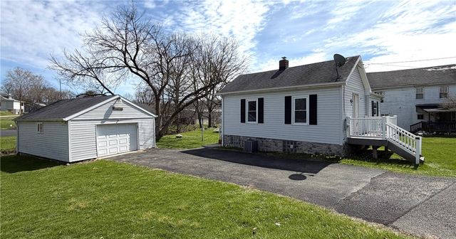 10 Elm Street, Chartiers, PA 15347