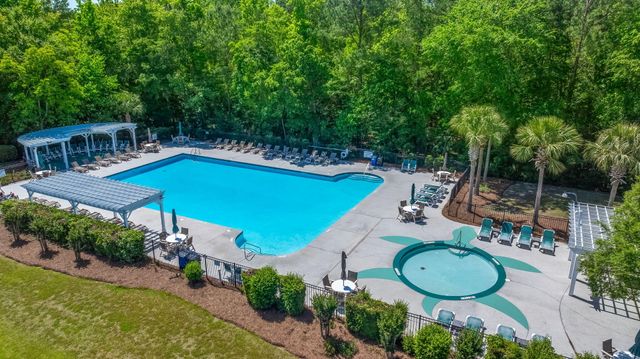 165 Golfview Lane, Summerville, SC 29485