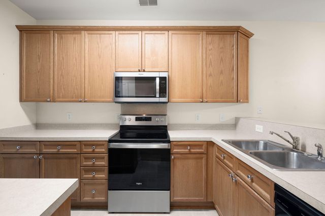 165 Golfview Lane, Summerville, SC 29485