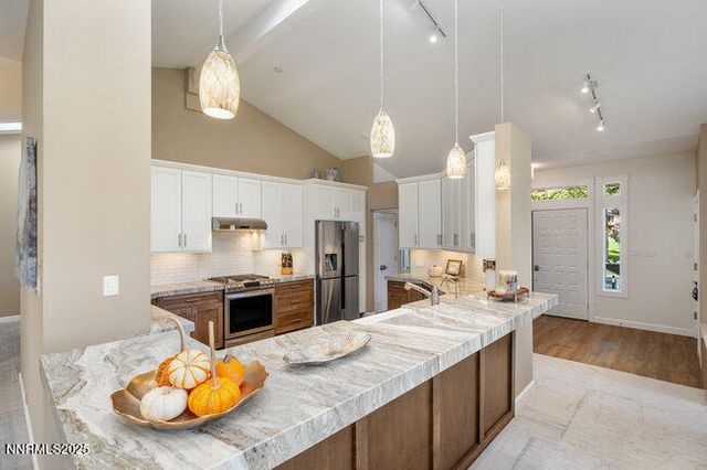 2522 Lake Ridge Shores Circle, Reno, NV 89519