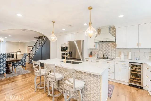 18100 Burbank 26, Tarzana, CA 91356