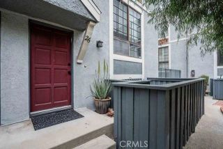 18100 Burbank 26, Tarzana, CA 91356