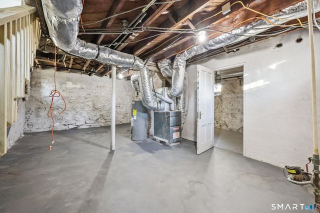 612 Chase Avenue, Waterbury, CT 06704