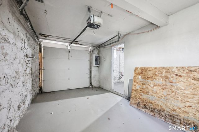 612 Chase Avenue, Waterbury, CT 06704