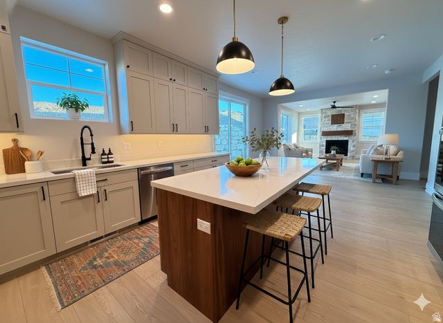 3152 W GRAND DALE LN, West Jordan, UT 84084