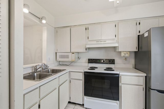 3127 MISSION GROVE DRIVE 3127, Palm Harbor, FL 34684