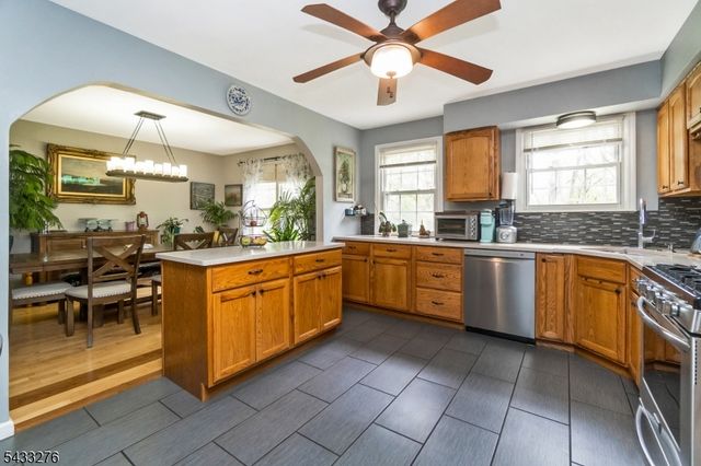 50 Buckley Hill Dr, Lopatcong Twp., NJ 08865