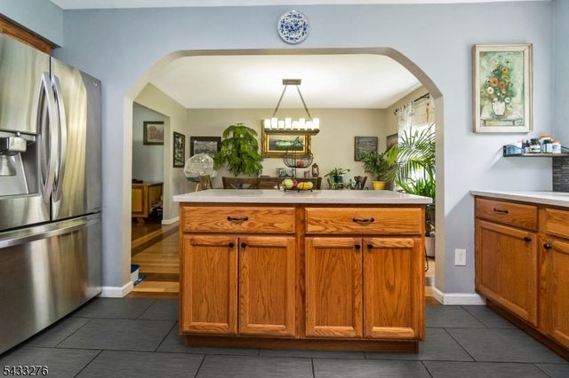 50 Buckley Hill Dr, Lopatcong Twp., NJ 08865
