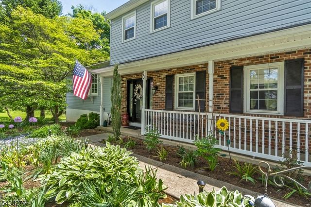 50 Buckley Hill Dr, Lopatcong Twp., NJ 08865