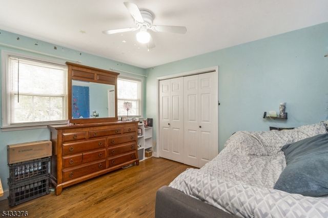 50 Buckley Hill Dr, Lopatcong Twp., NJ 08865
