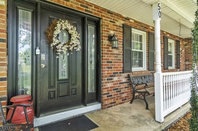 50 Buckley Hill Dr, Lopatcong Twp., NJ 08865
