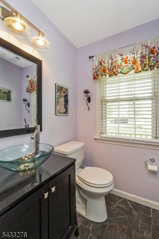 50 Buckley Hill Dr, Lopatcong Twp., NJ 08865