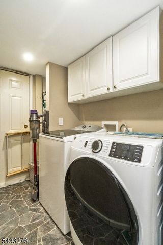 50 Buckley Hill Dr, Lopatcong Twp., NJ 08865