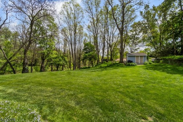 50 Buckley Hill Dr, Lopatcong Twp., NJ 08865