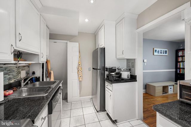 808 OLMSTEAD RD, Baltimore, MD 21208