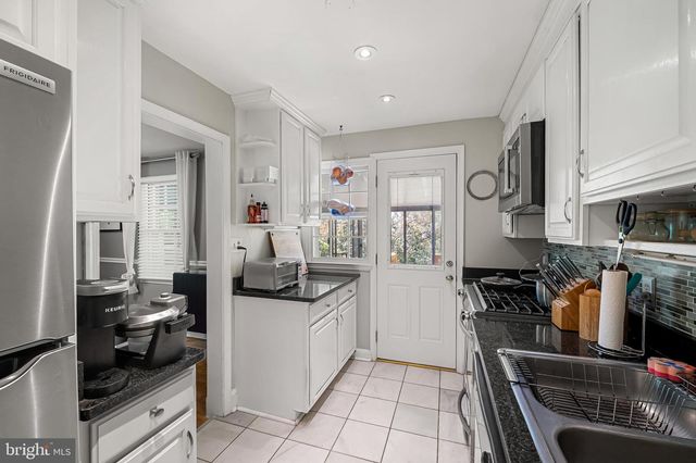 808 OLMSTEAD RD, Baltimore, MD 21208