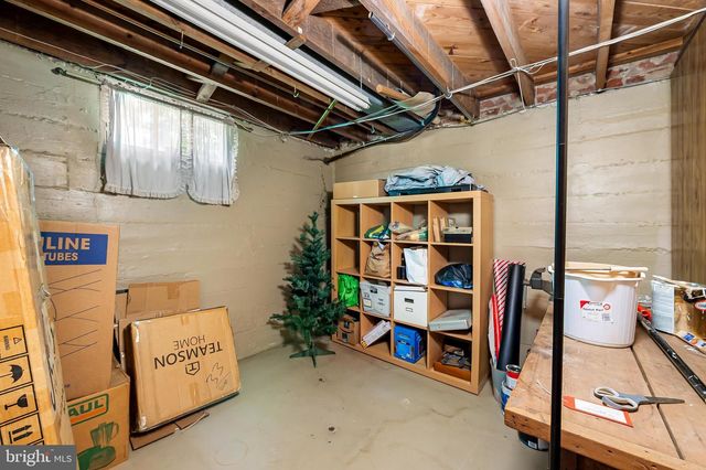 808 OLMSTEAD RD, Baltimore, MD 21208